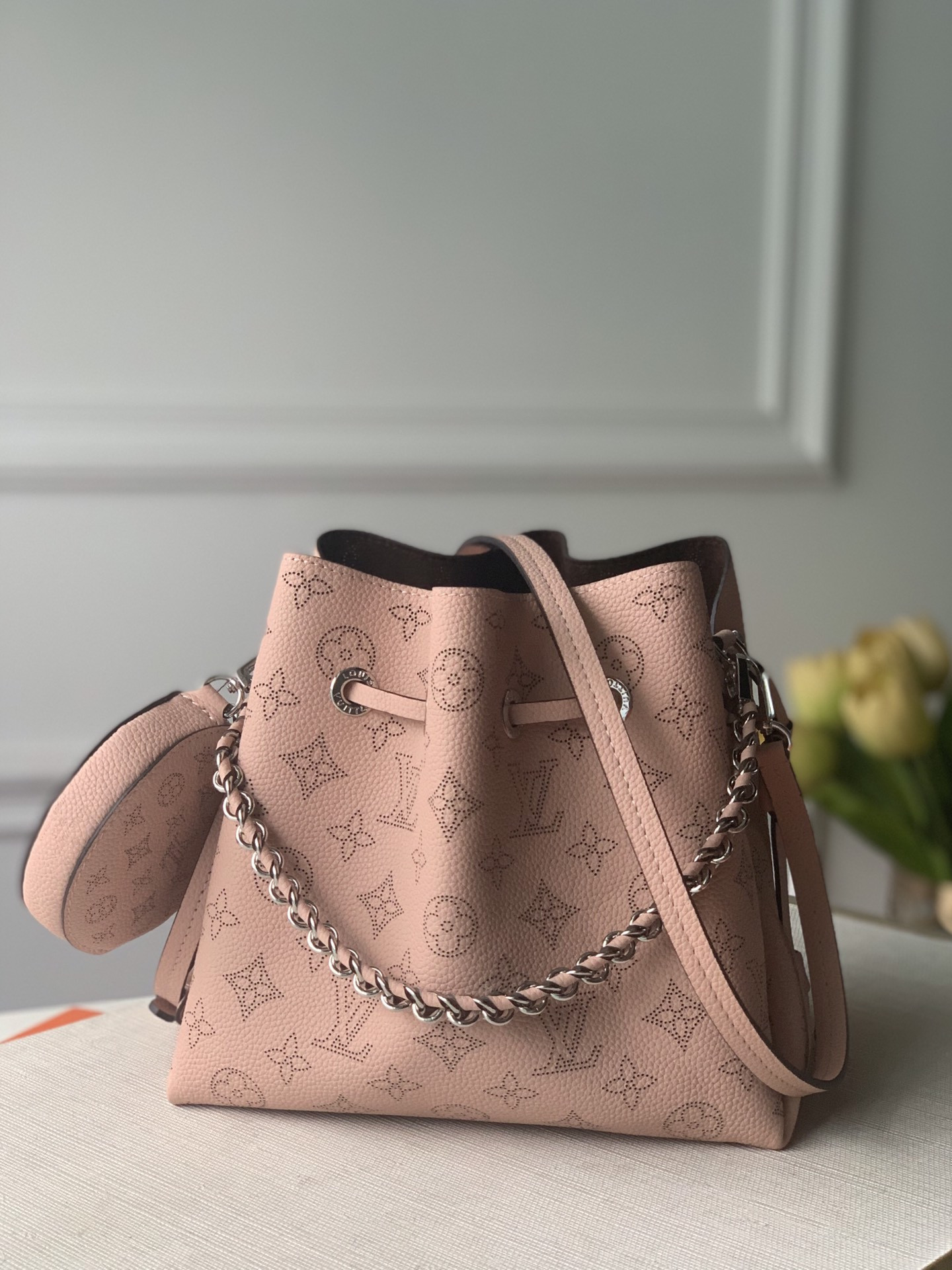 BELLA M57068
