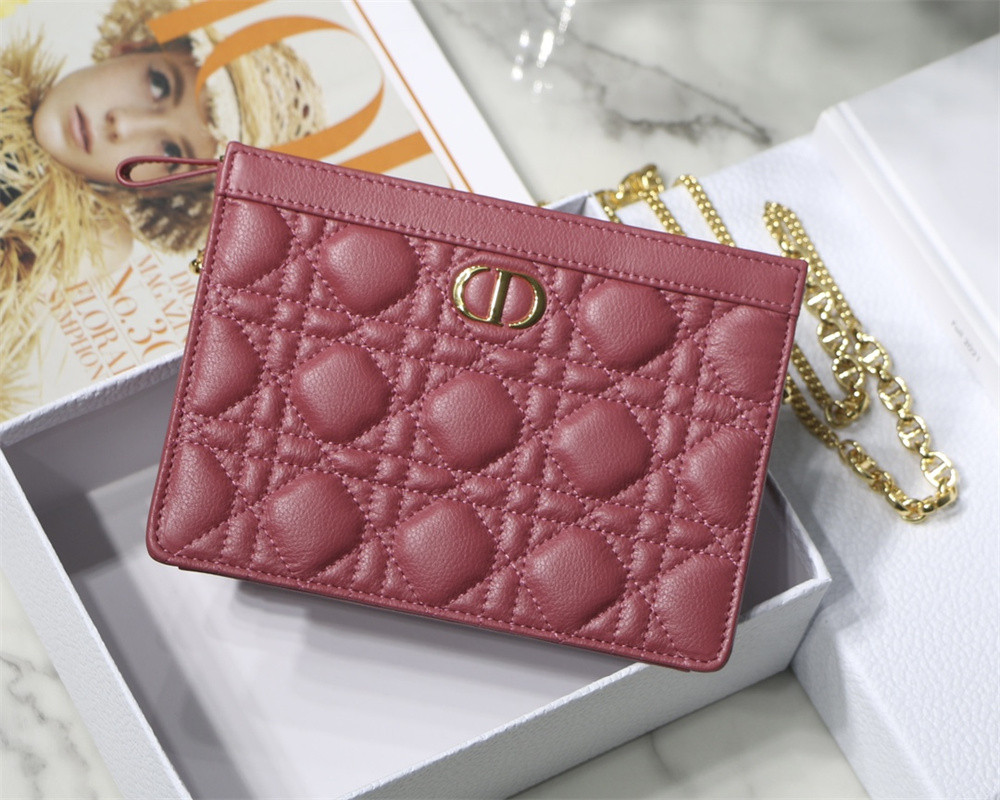 d*or caro zipped pouch with chain red S*pple cannage calfskin 19 x 14 x 4.5 cm