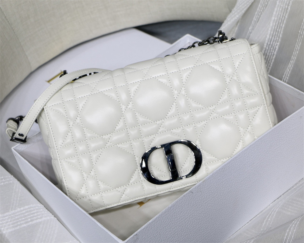 large d*or caro bag ivory S*pple cannage calfskin with silver hardware 29 x 18 x 10 cm