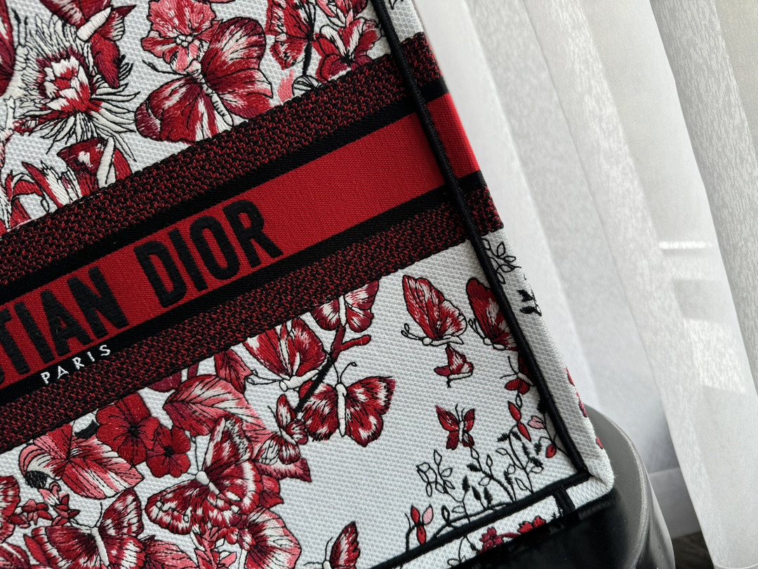 large D*or book tote white and red le cŒur des papillons embroidery 16.5 x 14 x 7.5 inches