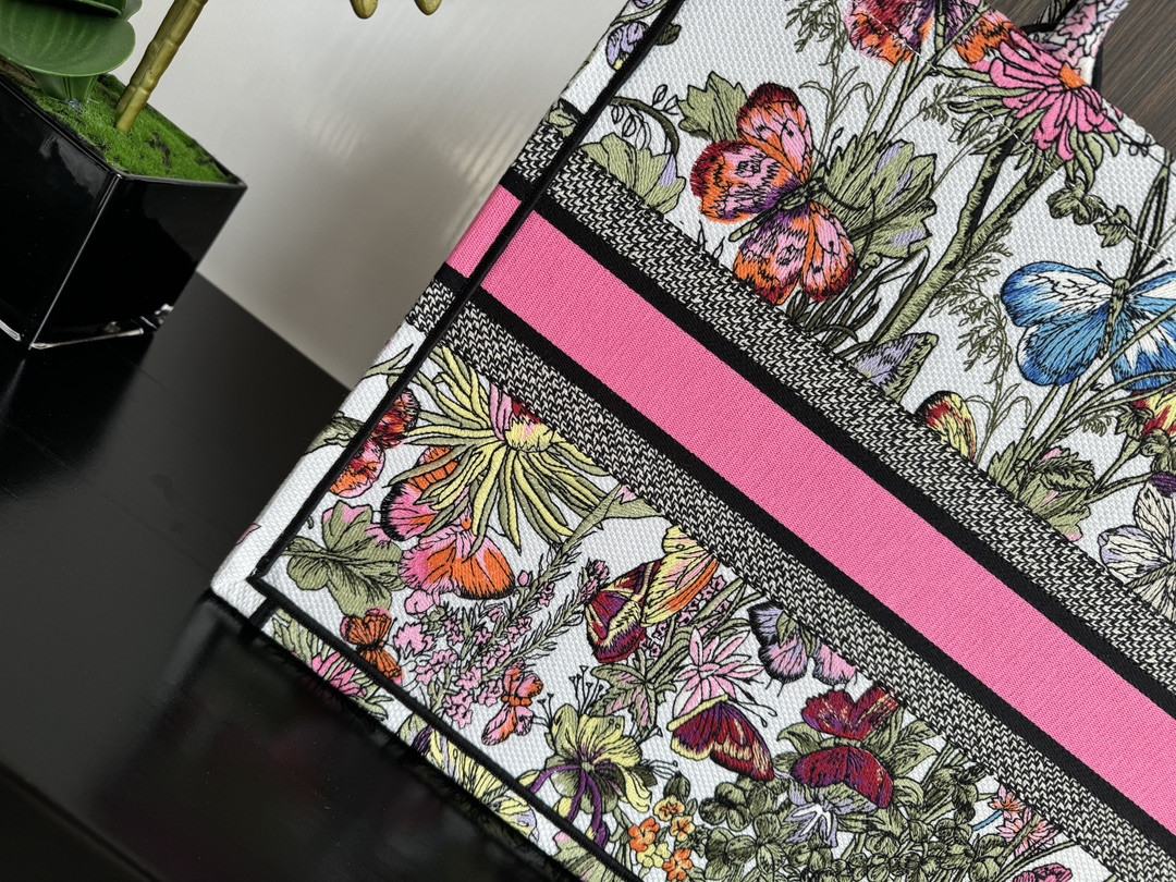 large D*or book tote white multicolor mexico millefiori embroidery 16.5 x 14 x 7.5 inches