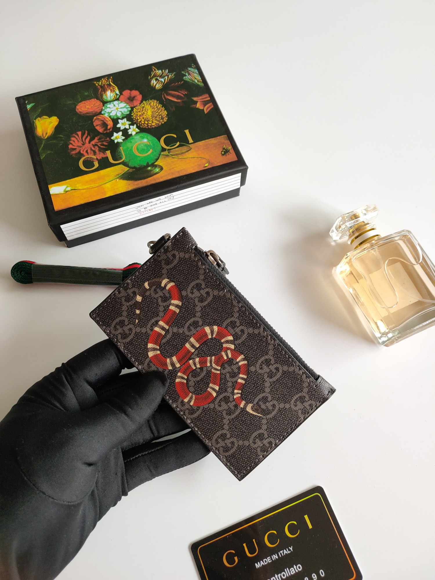 G*u*i gg card case wallet