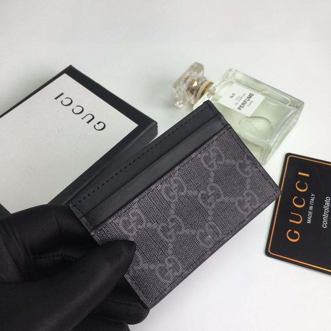 G*u*i gg card case wallet