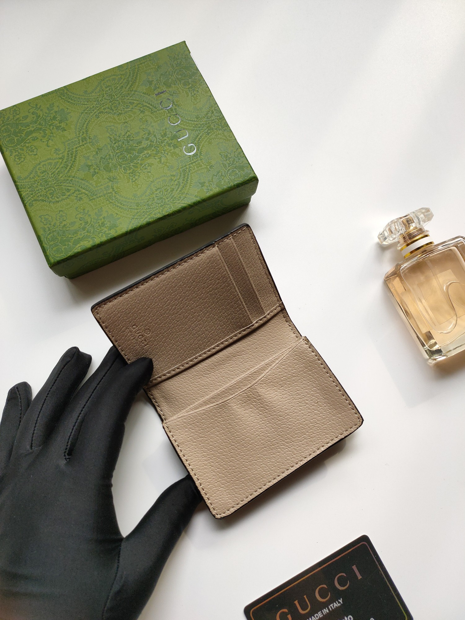 G*u*i gg card case wallet