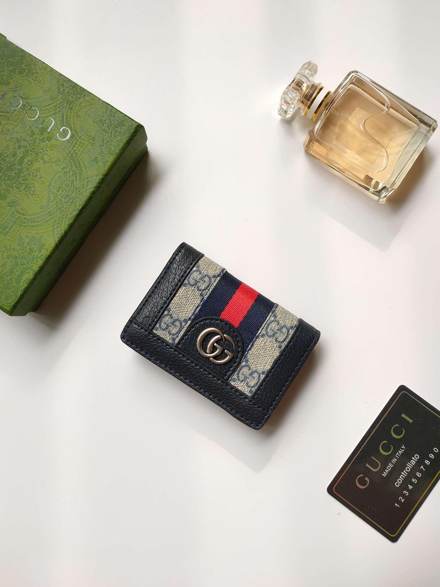 G*u*i gg  card case wallet