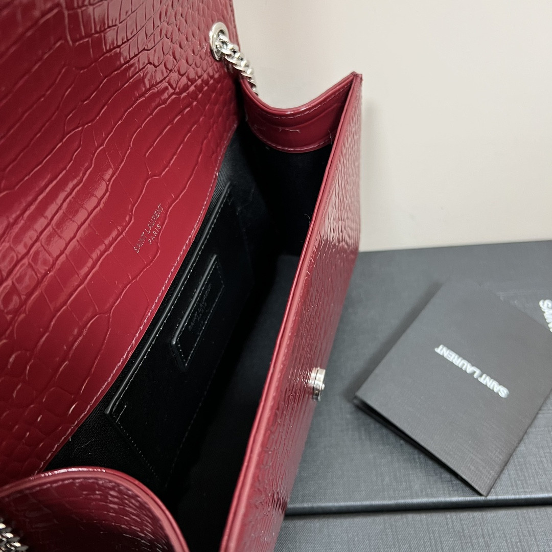 Y*L kate medium tassel in crocodile-embossed leather red 9.4 x 5.7 x 2.1 inches
