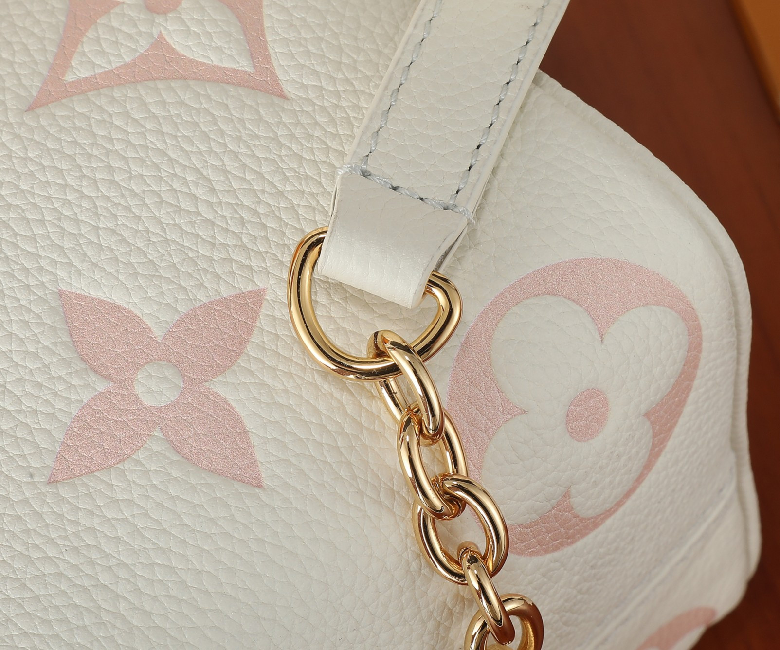 LV Speedy Bandoulière 20 M46875 8.1 x 5.3 x 4.7 inches