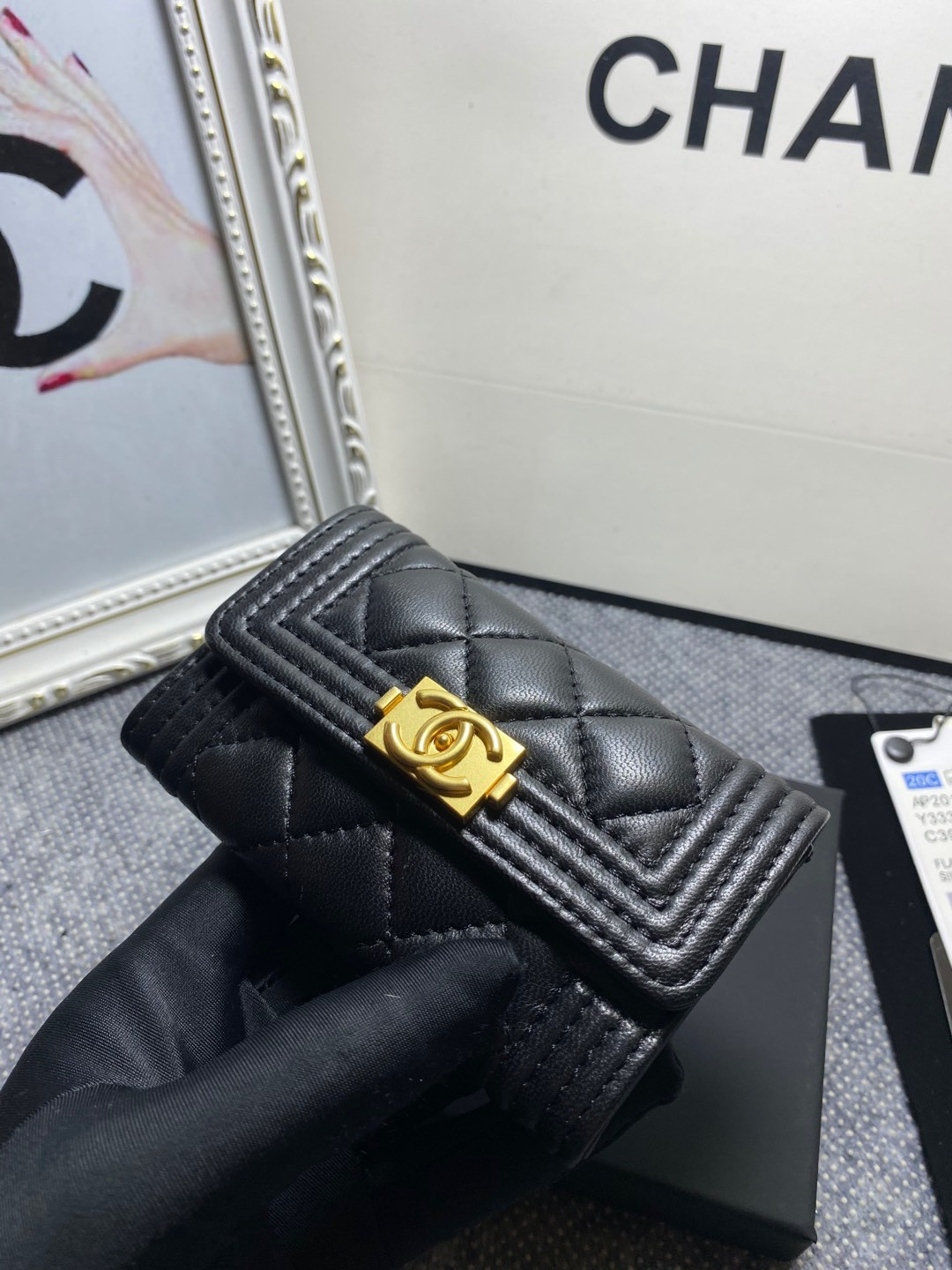 Ch*el flap wallet 12-7cm