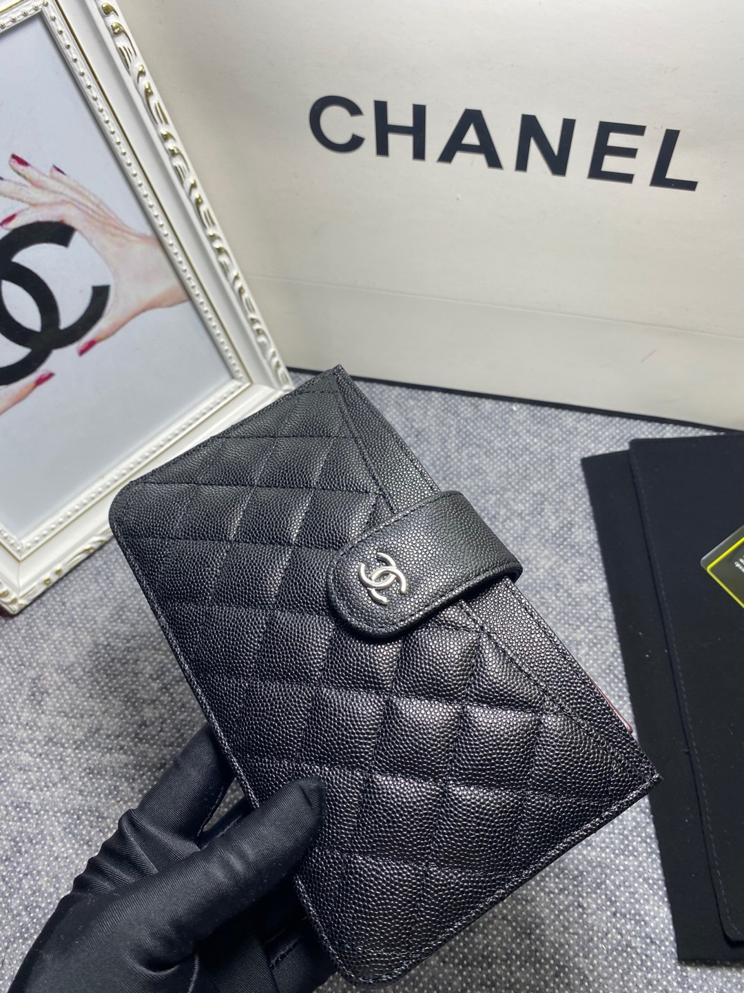Ch*el card holder 15-10cm