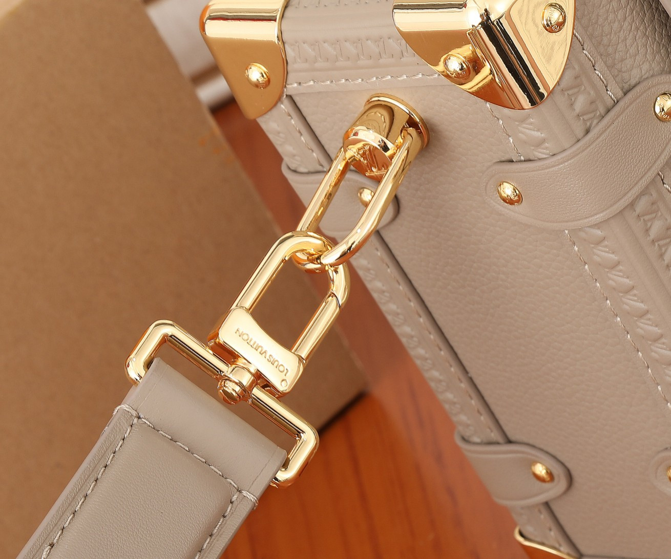 LV Side Trunk MM M25172 8.3 x 5.5 x 2.4 inches