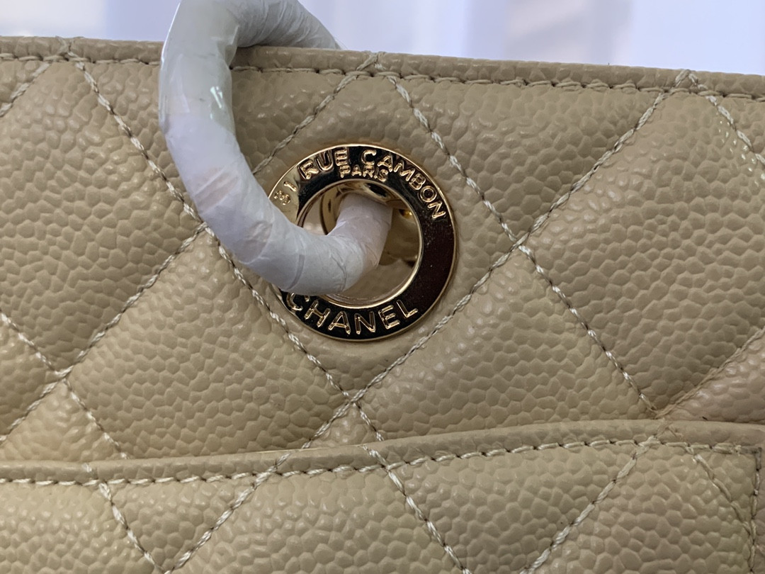 Ch*el gst caviar leather hardware 24x33x13cm