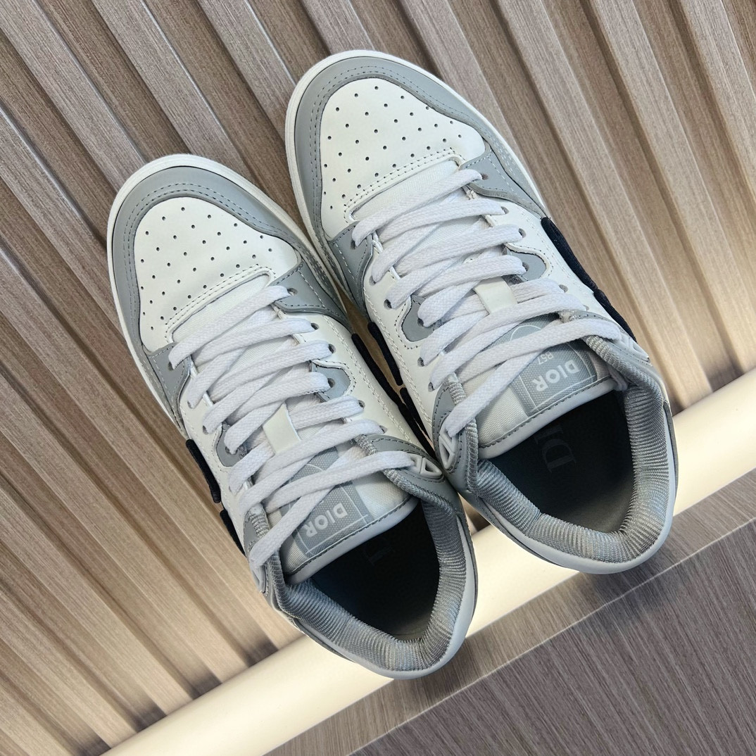 ua D*or b57 low-top sneaker  gray and white