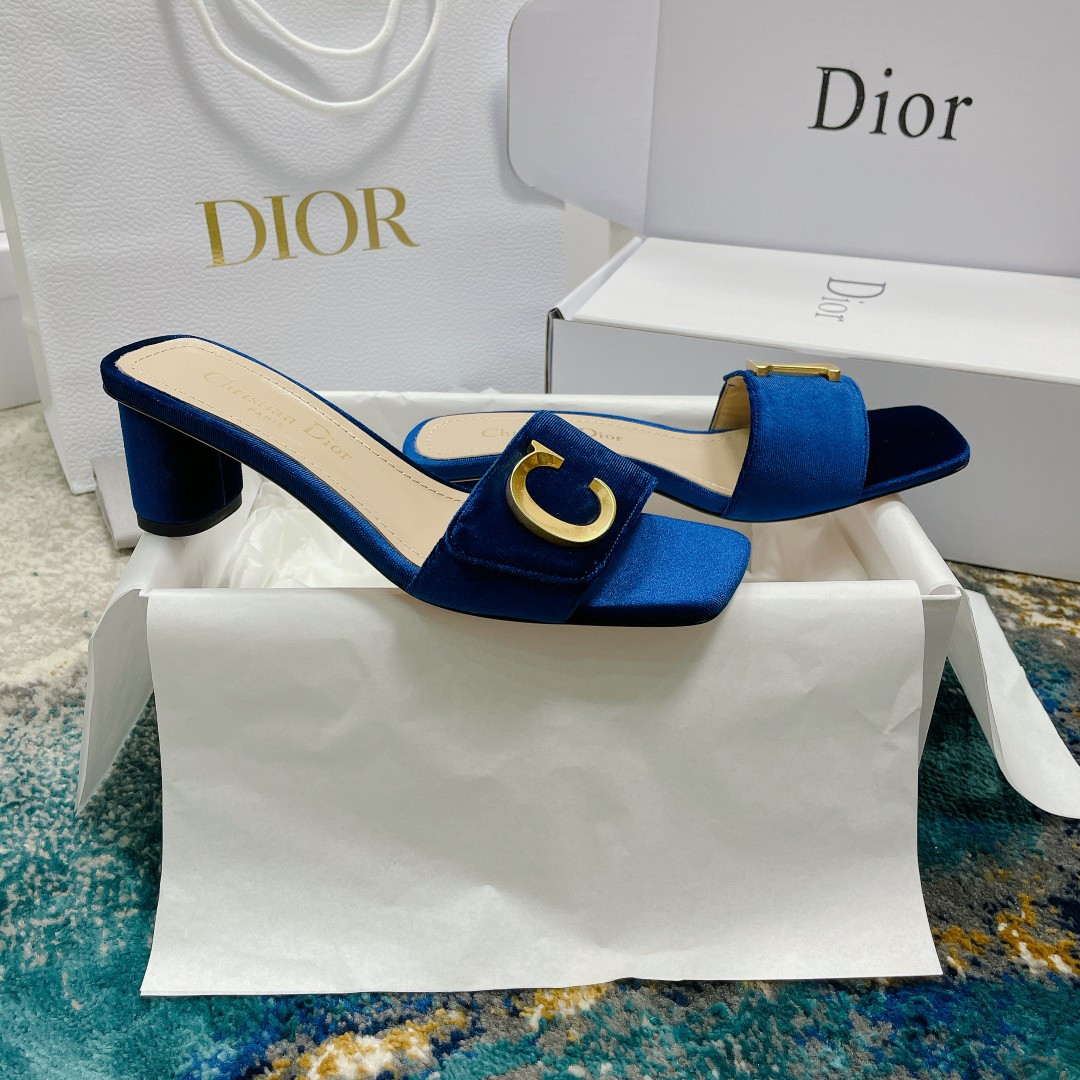 ua D*or or c