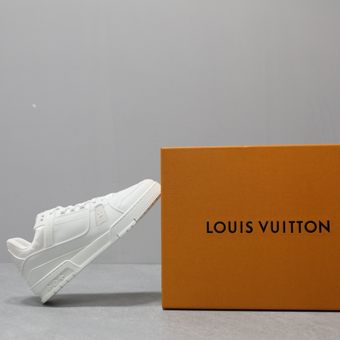 UA LV Trainer Sneaker