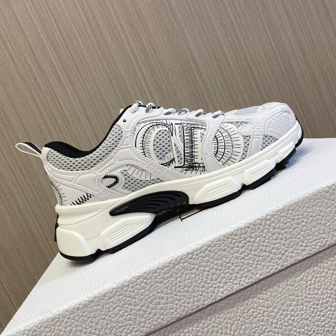 ua D*or chrono sneaker white and black mesh