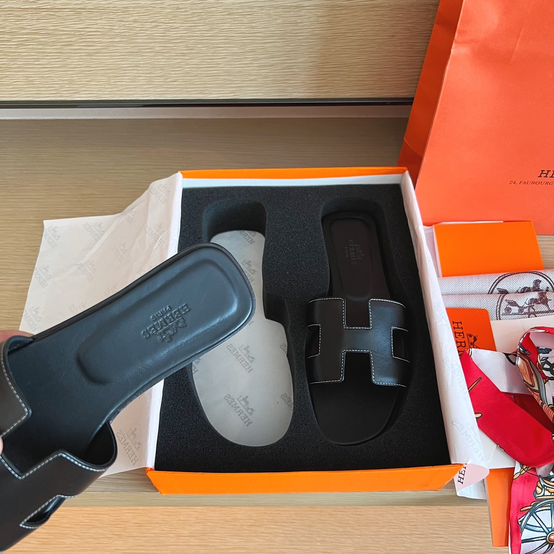 ua H**me5 oran sandal