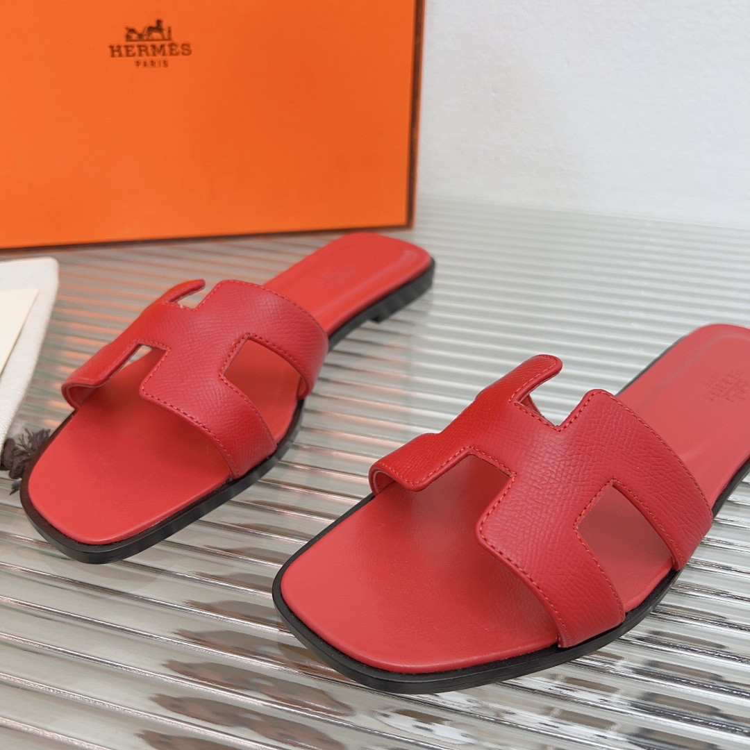 ua H**me5 oran sandal