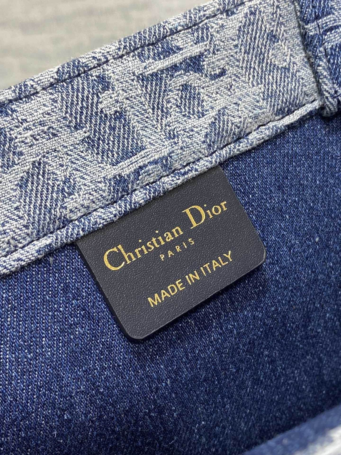 large D*or book tote blue denim D*or oblique jacquard 26x8x22cm