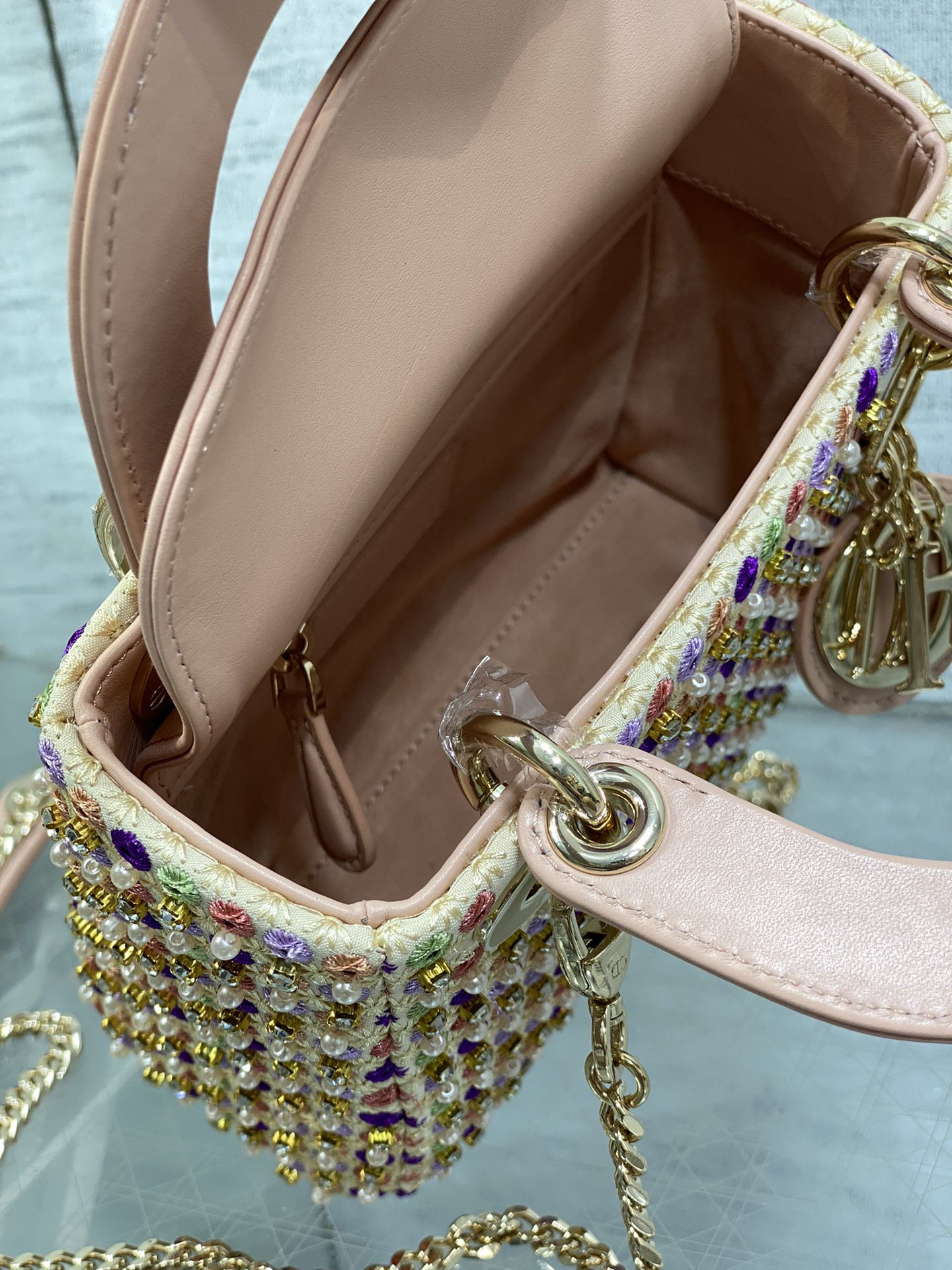 D*or artistic limited edition three-gusset lady D*or bag with heavy bead embroidery 17cm