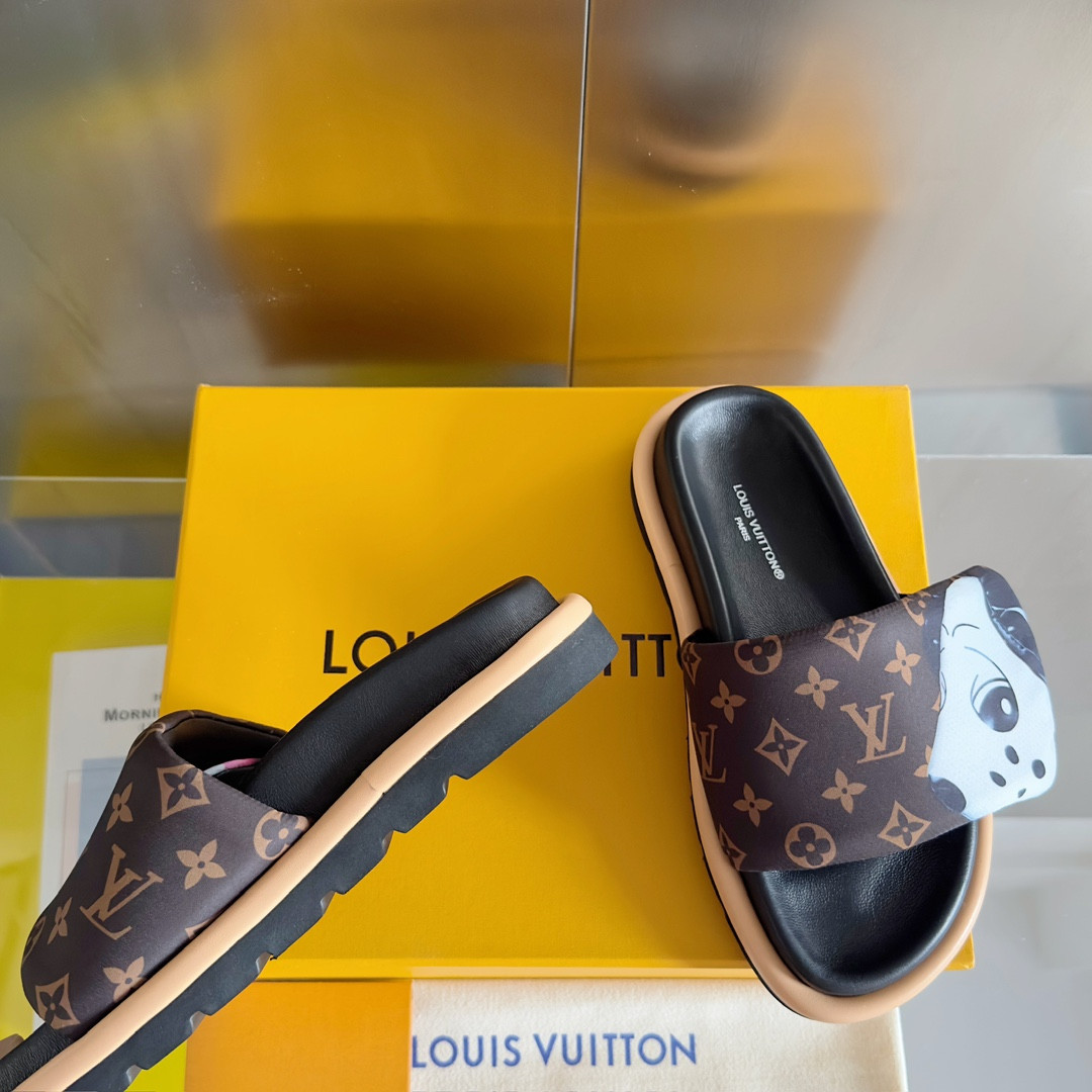 LV Pool Pillow Flat Comfort Mule