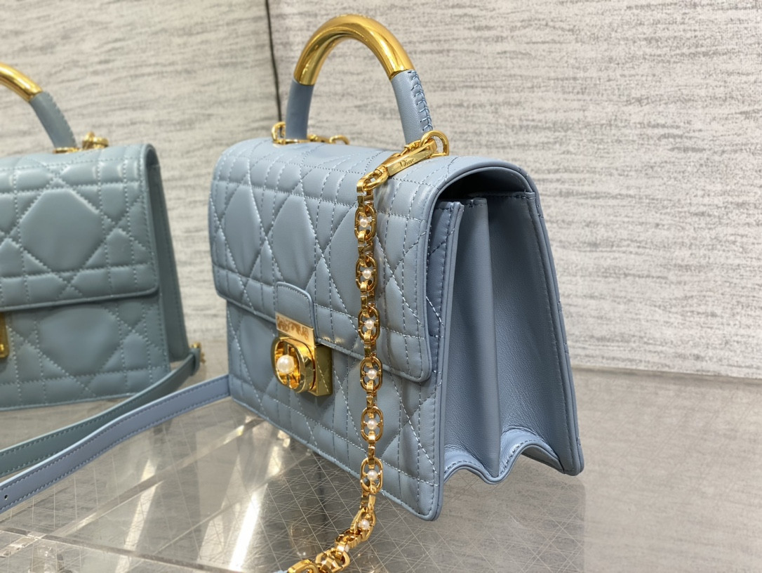 D*or medium D*or ange bag blue latte macrocannage calfskin 26 x 17 x 9 cm