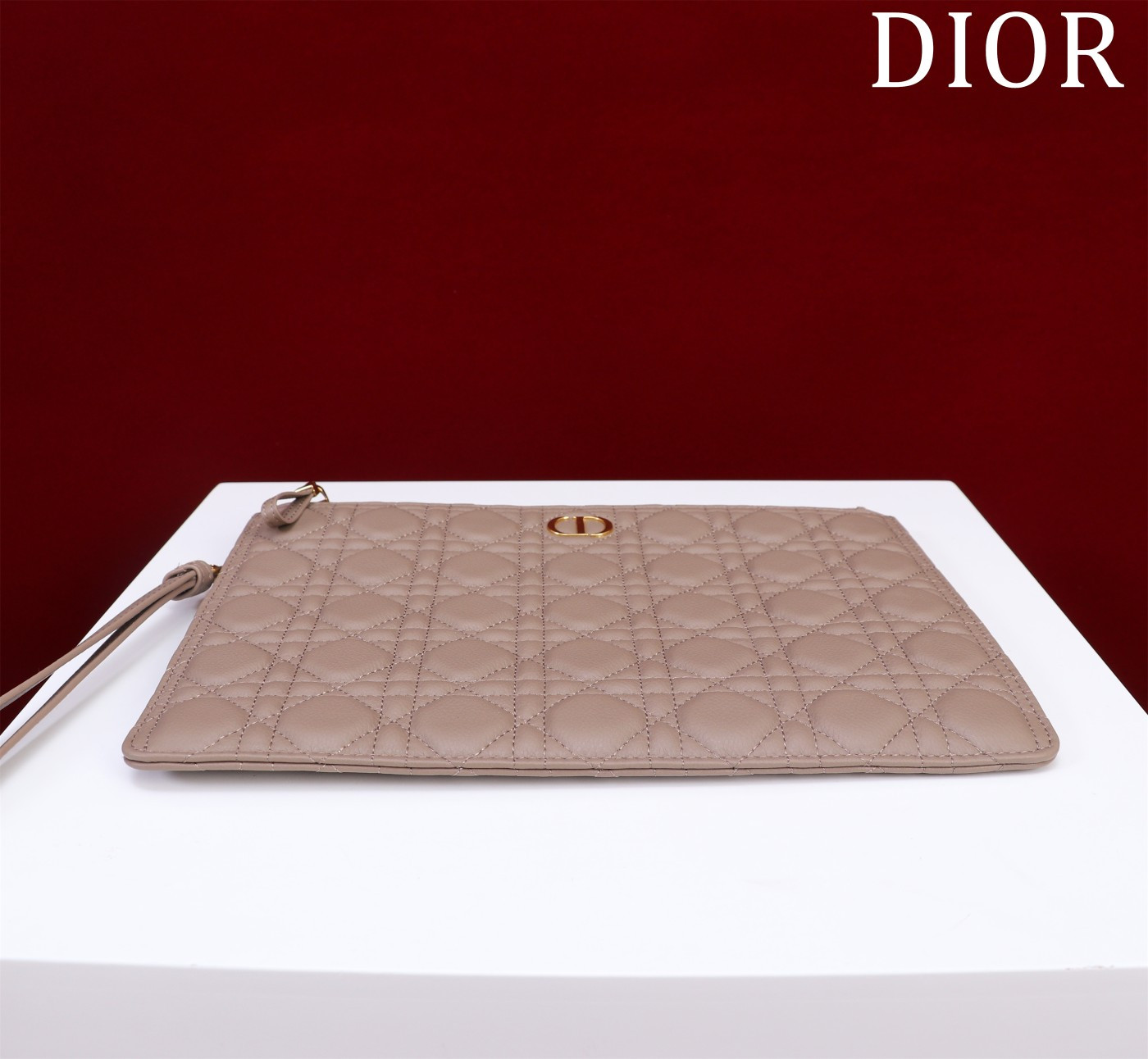 large D*or caro daily pouch 30 x 21.5 cm