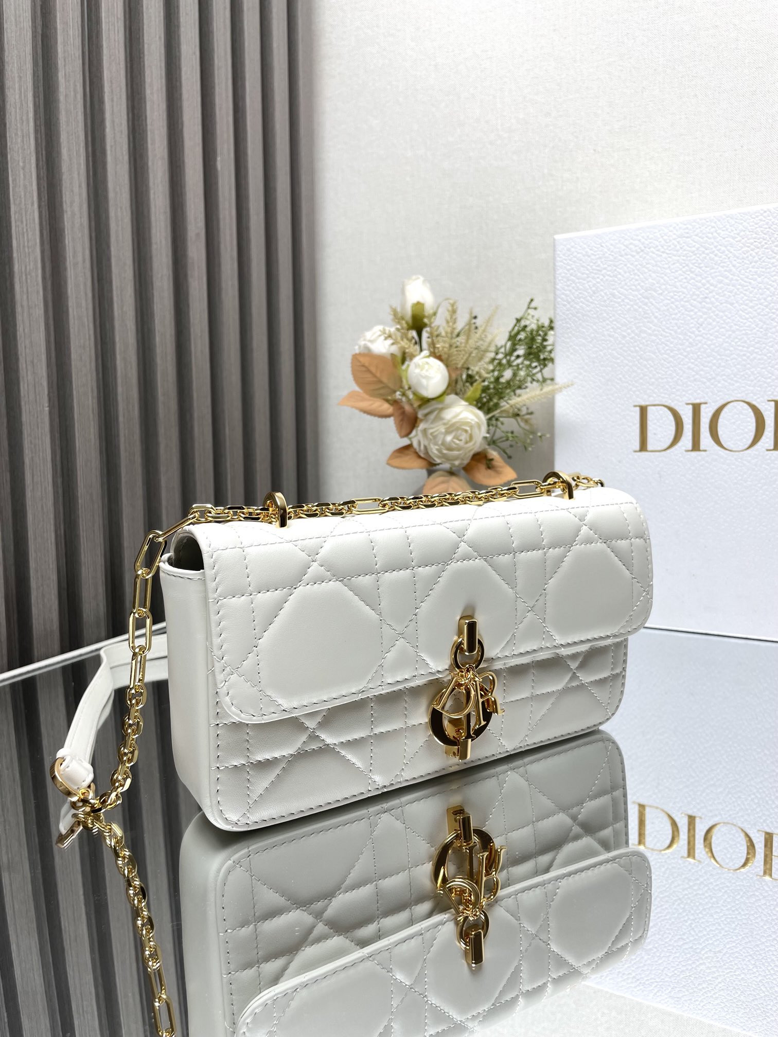 D*or miss daisy mini bag 22 x 12.5 x 4 cm