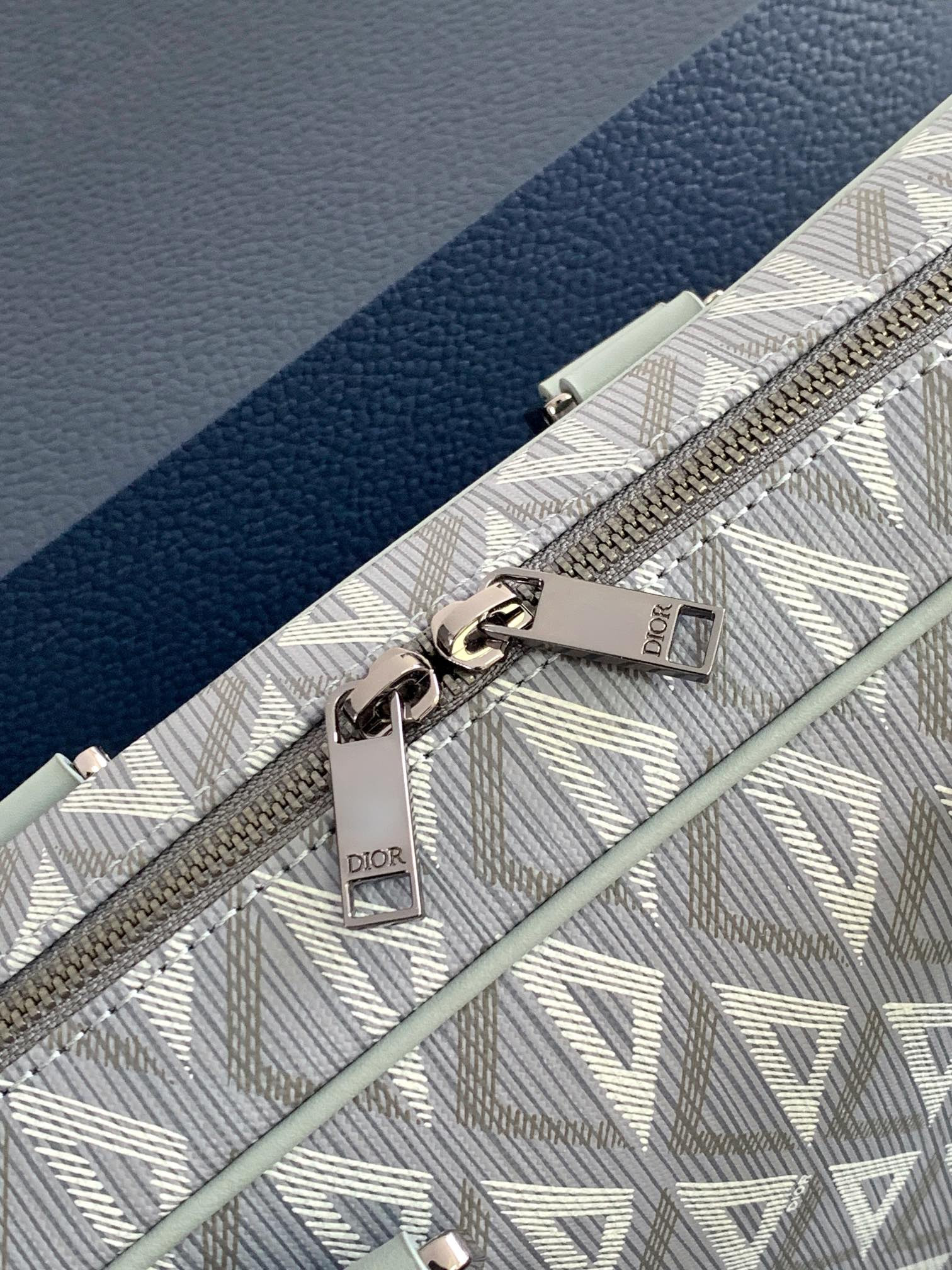 D*or zipped briefcase 37 x 28 x 6 cm