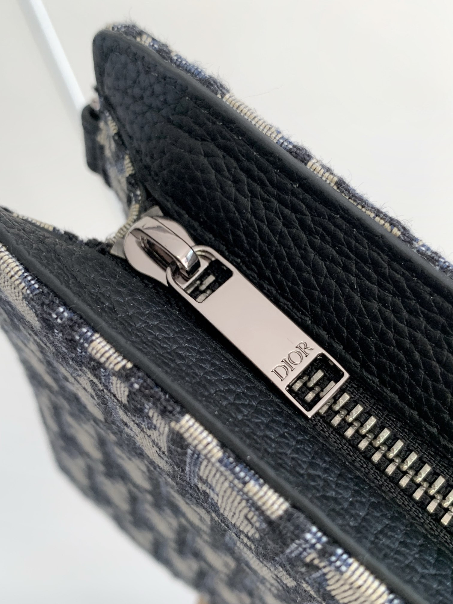 D*or a5 triangle pouch 27 x 19.5 x 6 cm