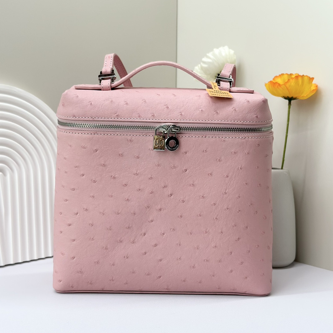 L**o p*ana extra pocket backpack l23.5 ostrich-grained leather 23 x 21 x 8 cm