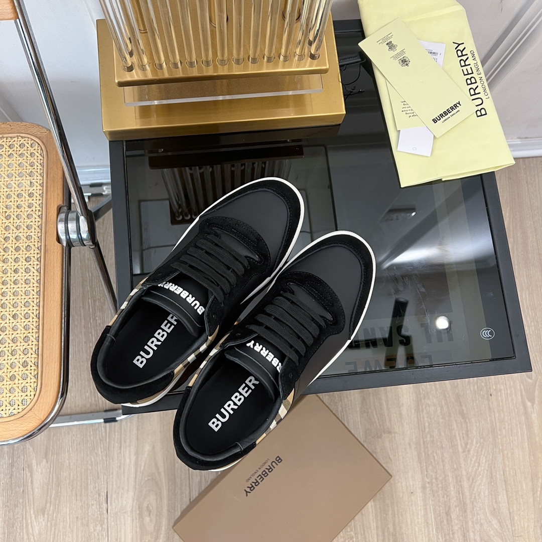 ua B**rry sneakers