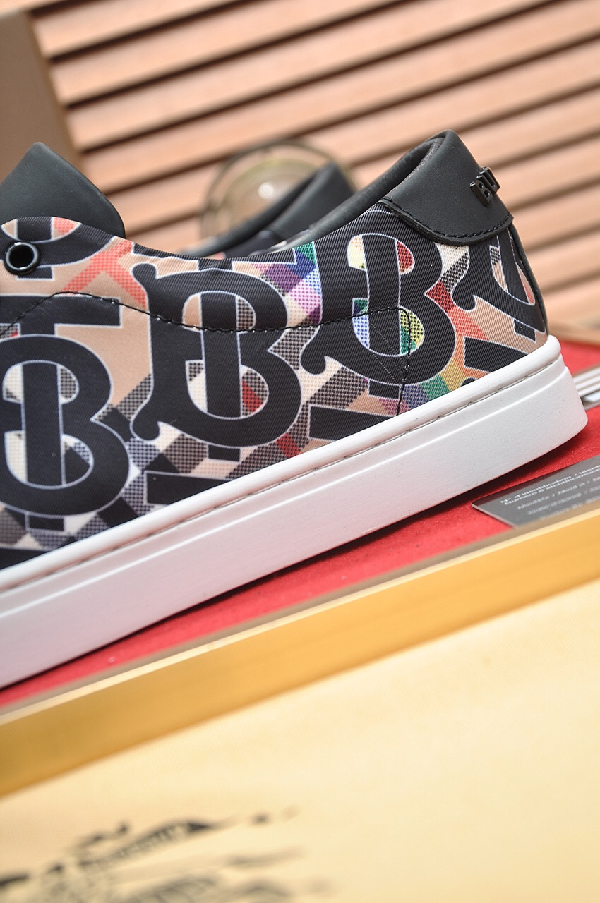 ua B**rry sneakers