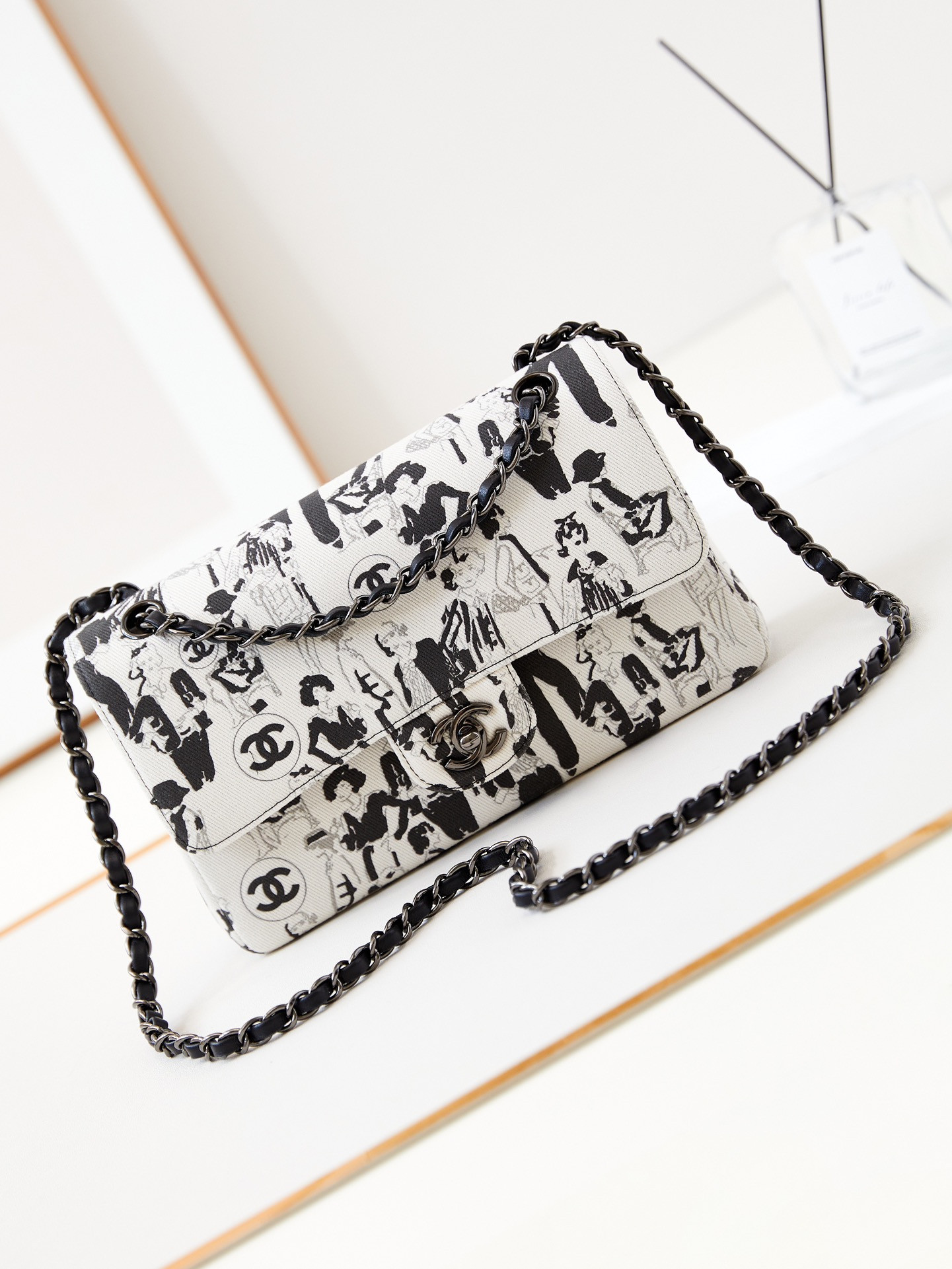 Ch*el classic flap bag 15.5×25.5×6.5cm