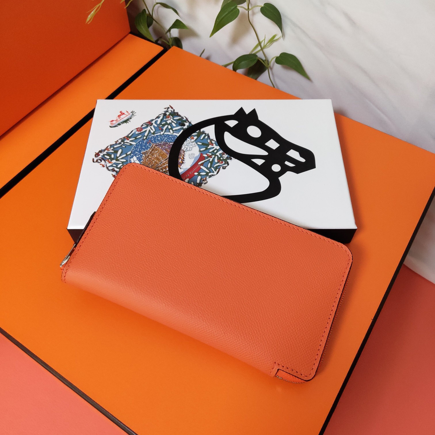 H**me5 long wallet 20x11cm