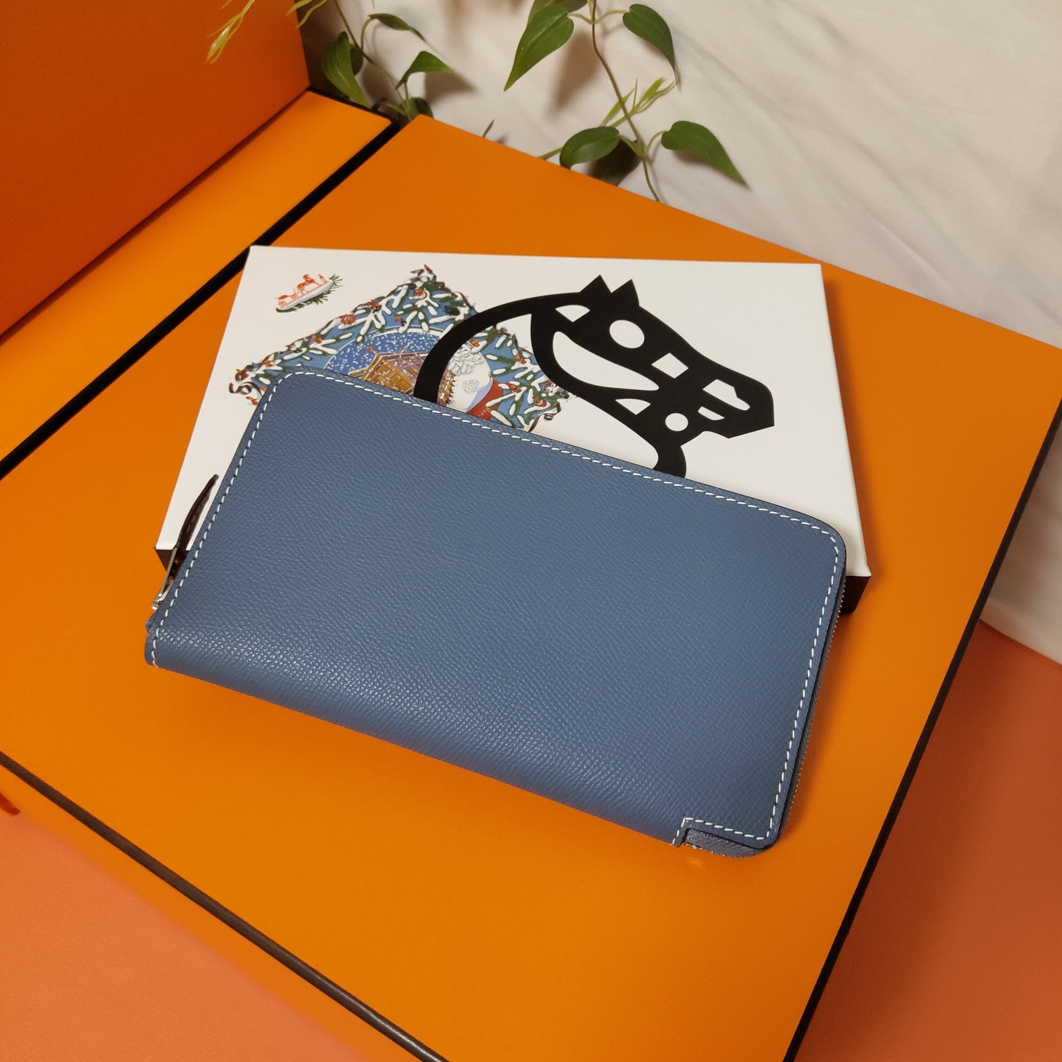 H**me5 long wallet 20x11cm