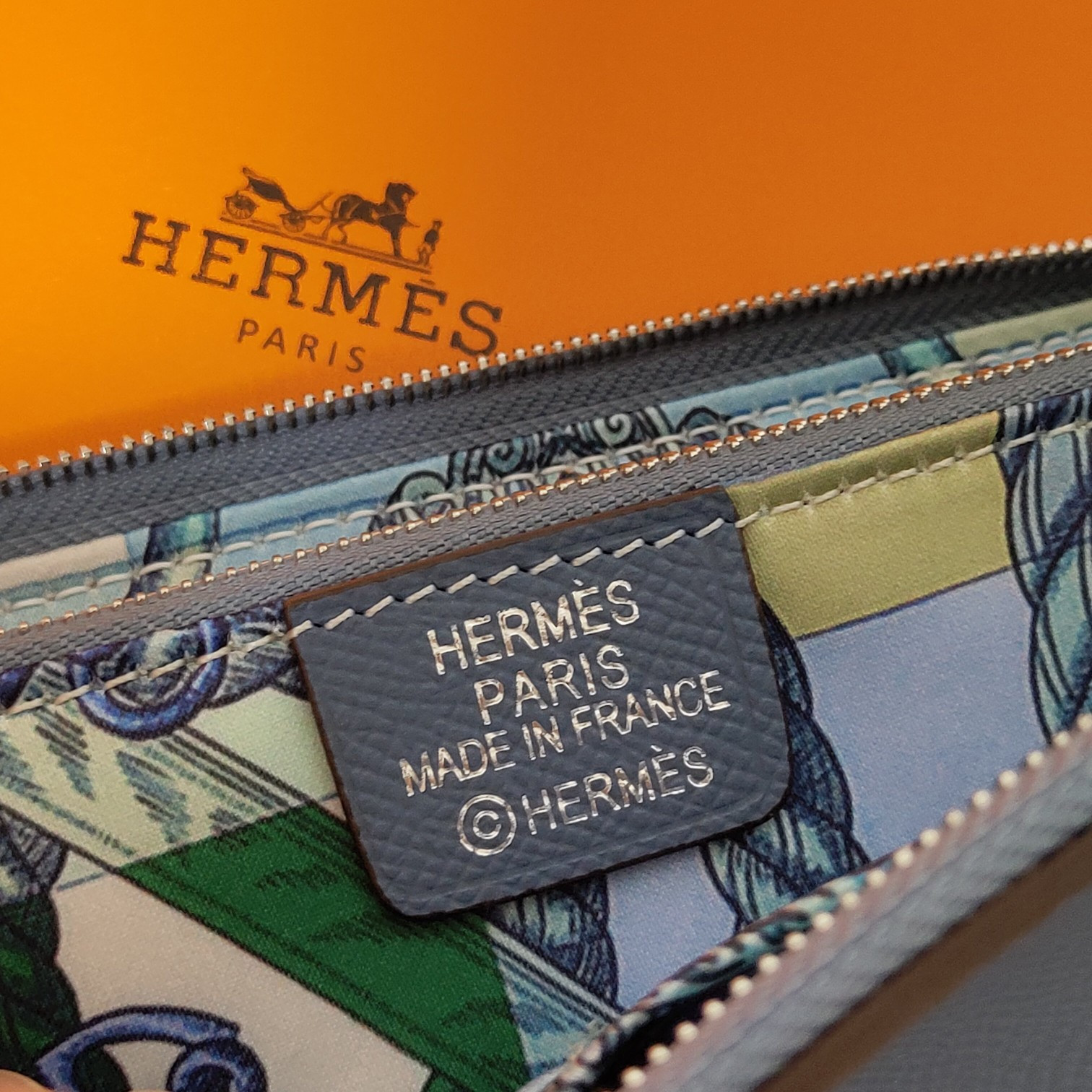 H**me5 long wallet 20x11cm