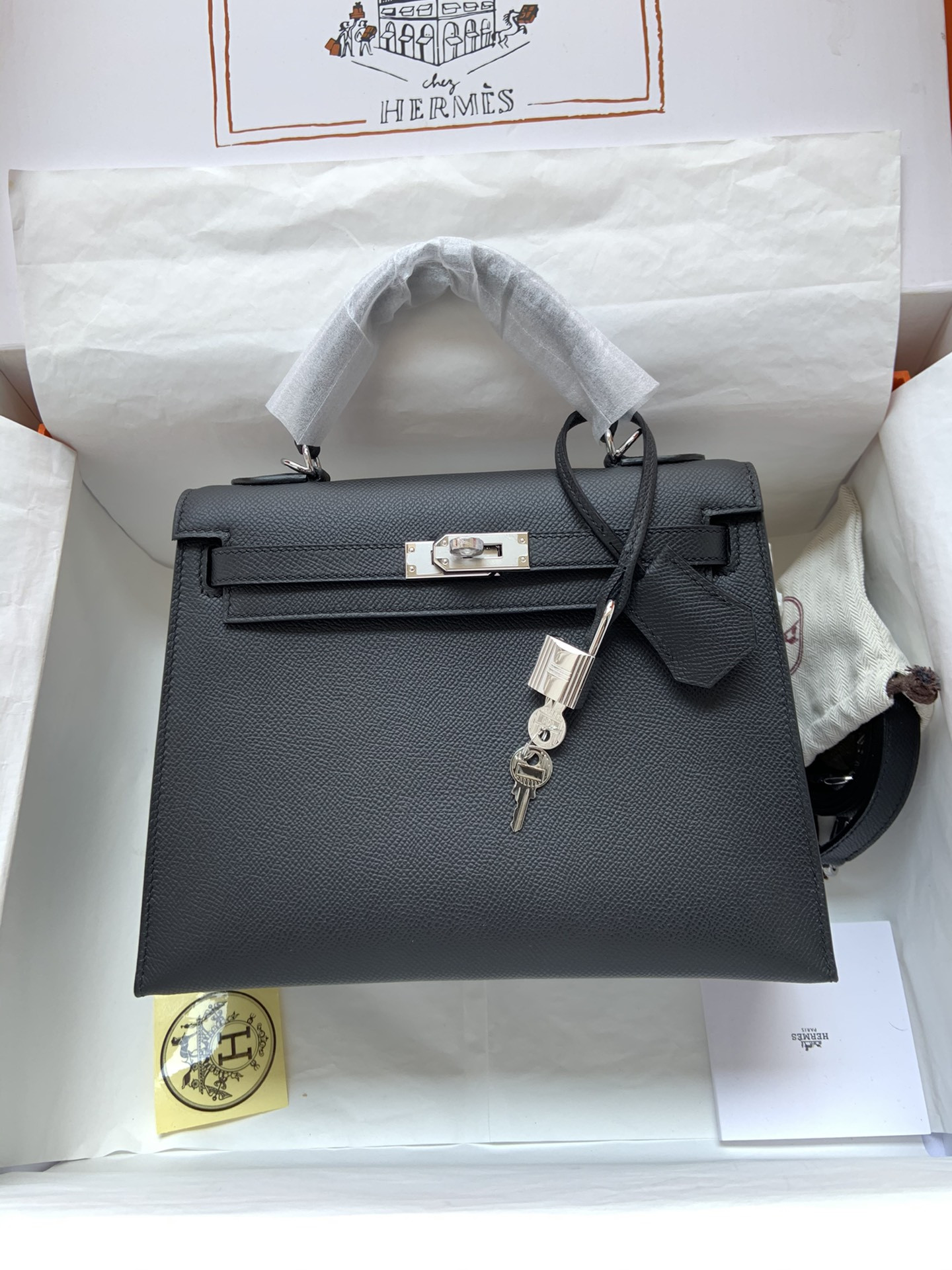 HERMÈS Kelly Silver-tone Hardware 25 28
