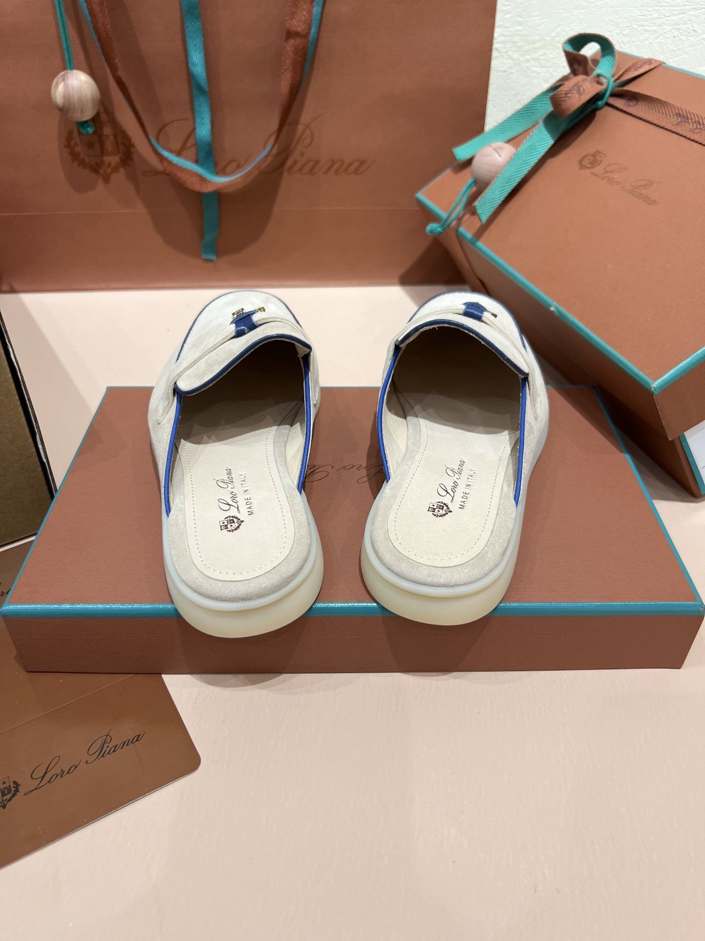 ua L**o p*ana babouche charms walk loafers