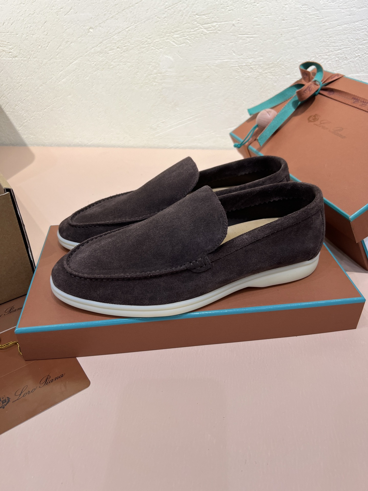 ua L**o p*ana summer walk loafers