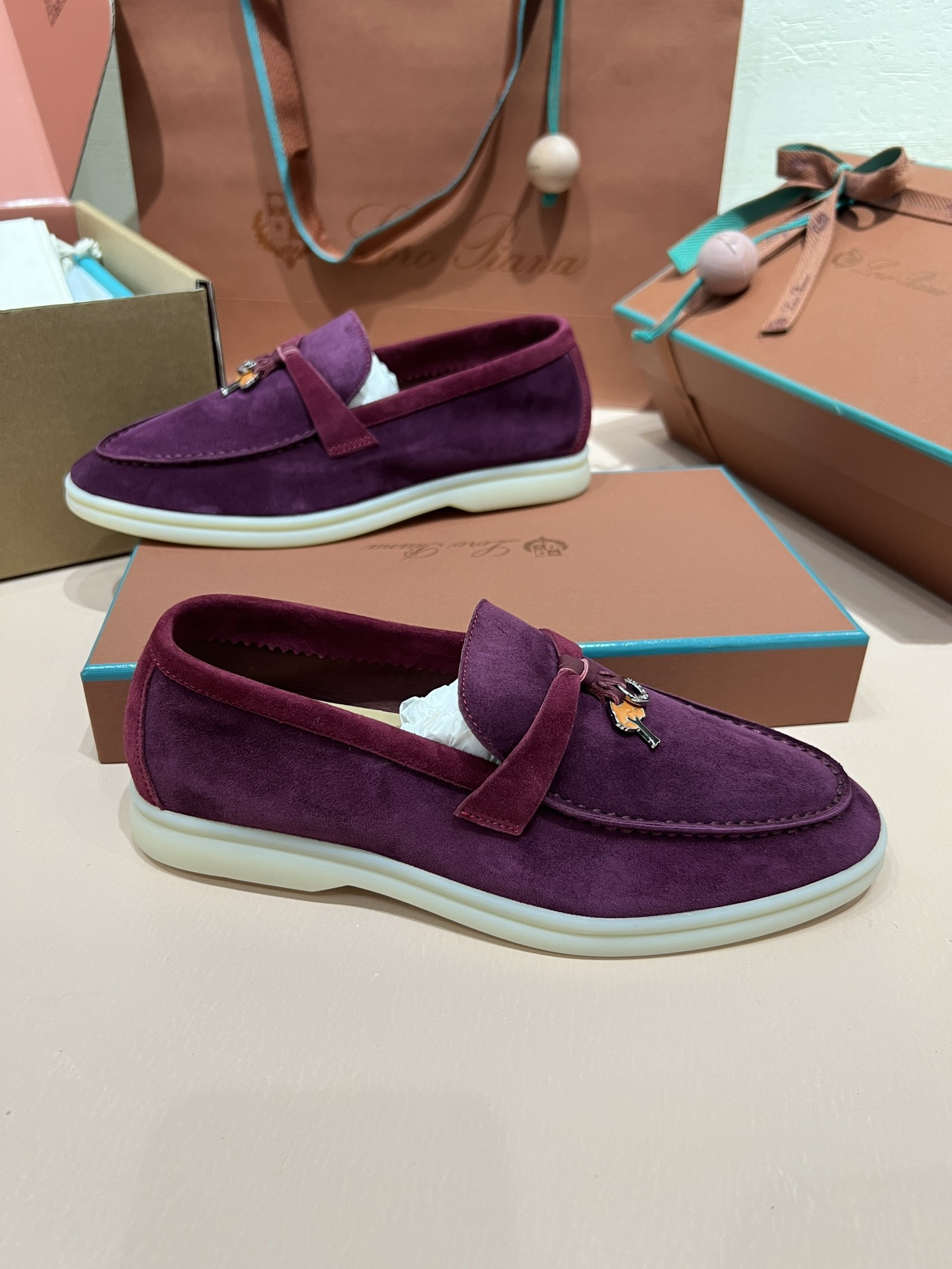 ua L**o p*ana summer charms walk loafers