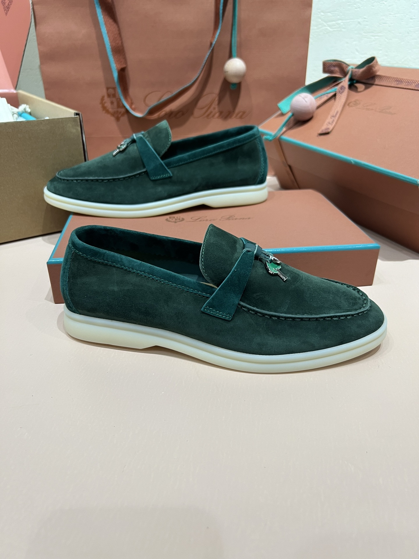 ua L**o p*ana summer charms walk loafers