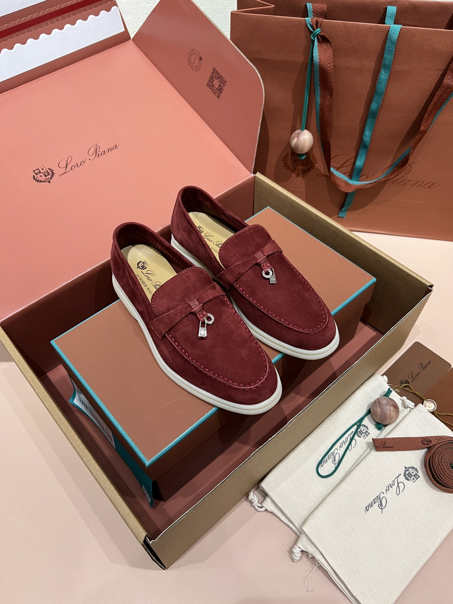ua L**o p*ana summer charms walk loafers