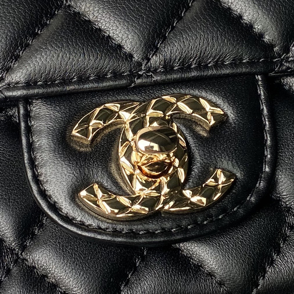 Ch*el 24a mini classic handbag 12 × 20 × 6 cm