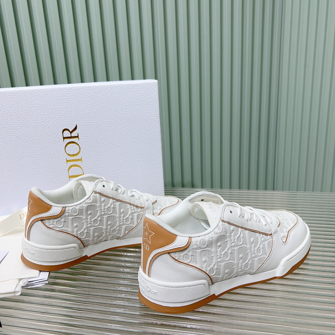 ua D*or one sneaker