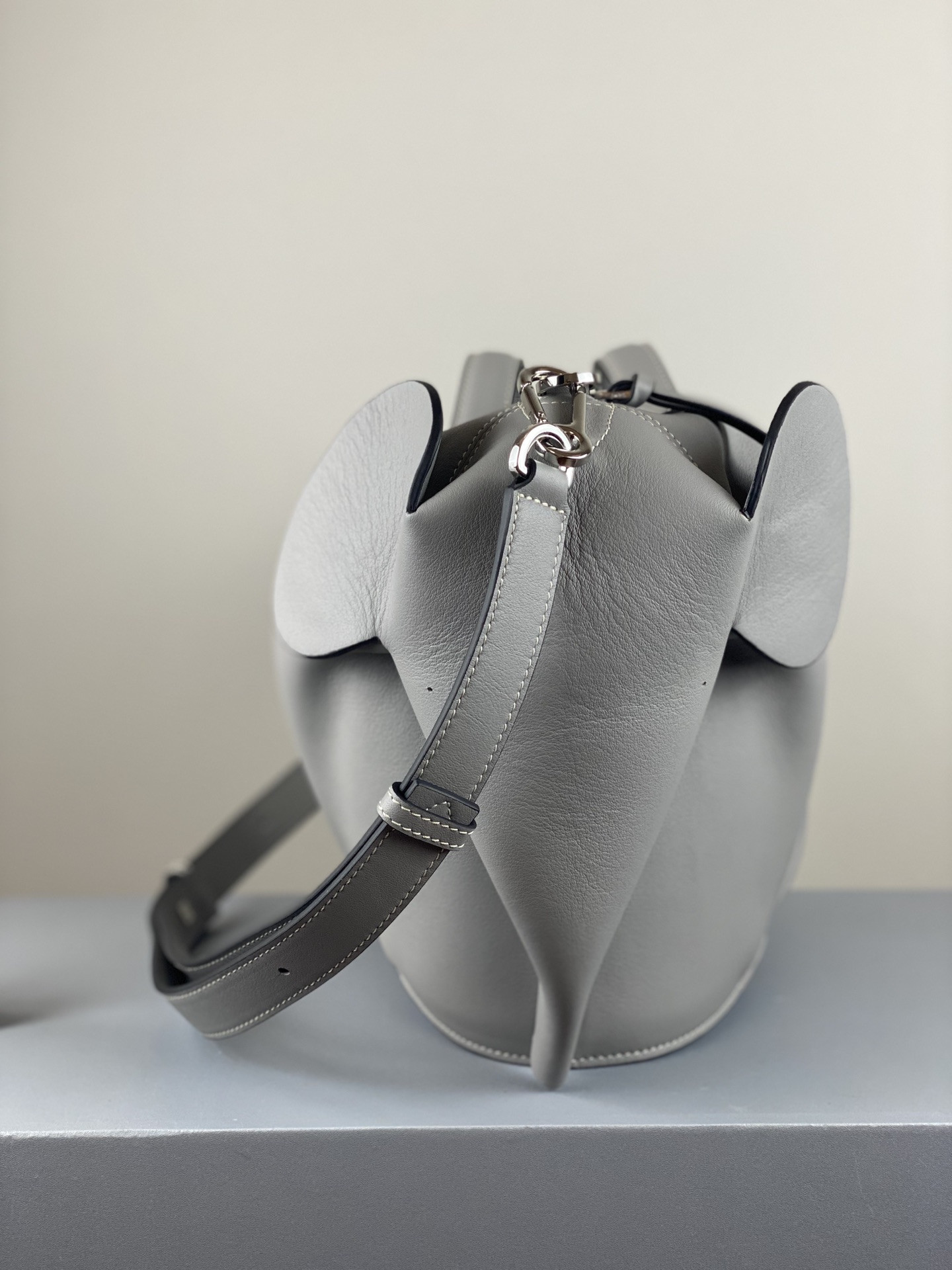 L0ew* large elephant bag 36x26.5x22cm