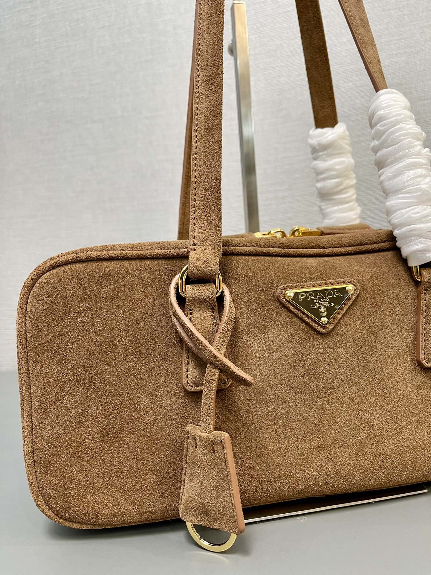 Pra*a re-edition 1978 handle bag  30x14x8.5cm