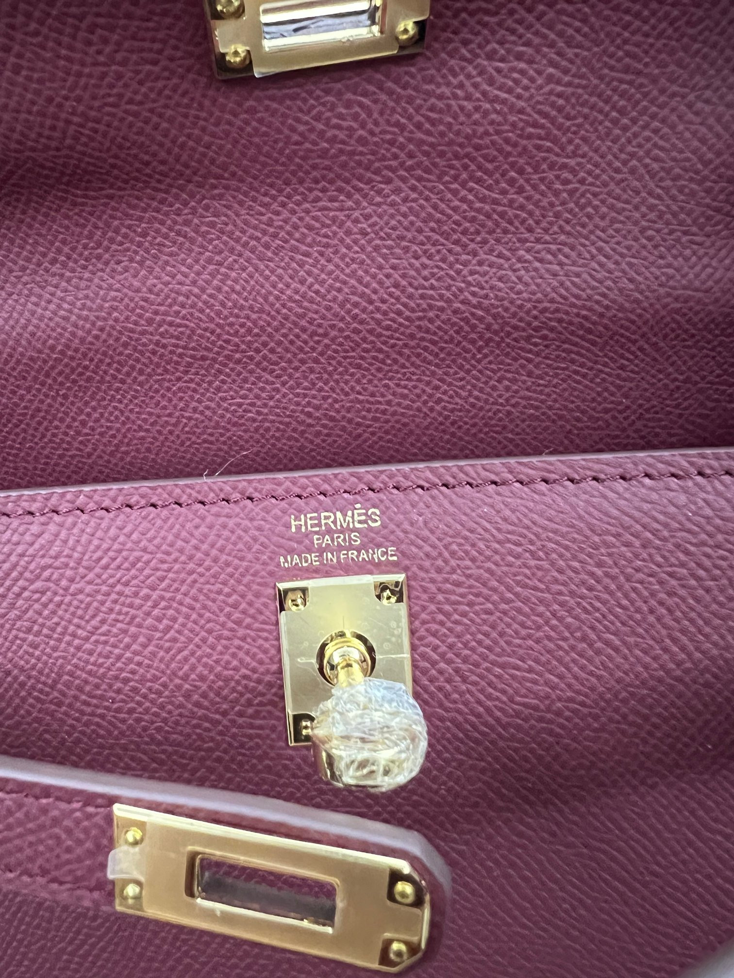 HERMÈS Kelly Gold-tone Hardware 25 28