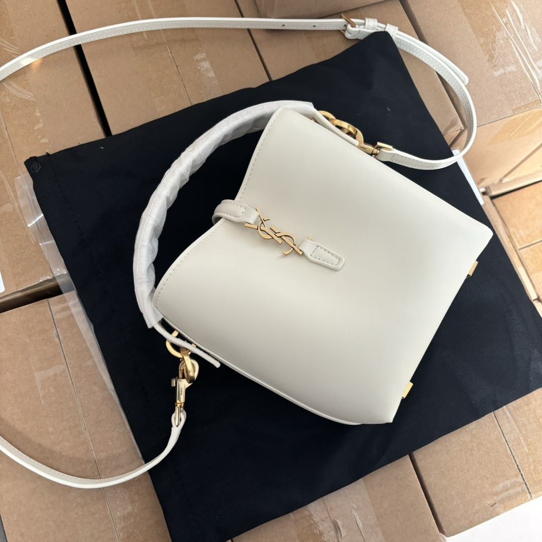Y*L le 37 mini (shiny leather) 15x13x6cm