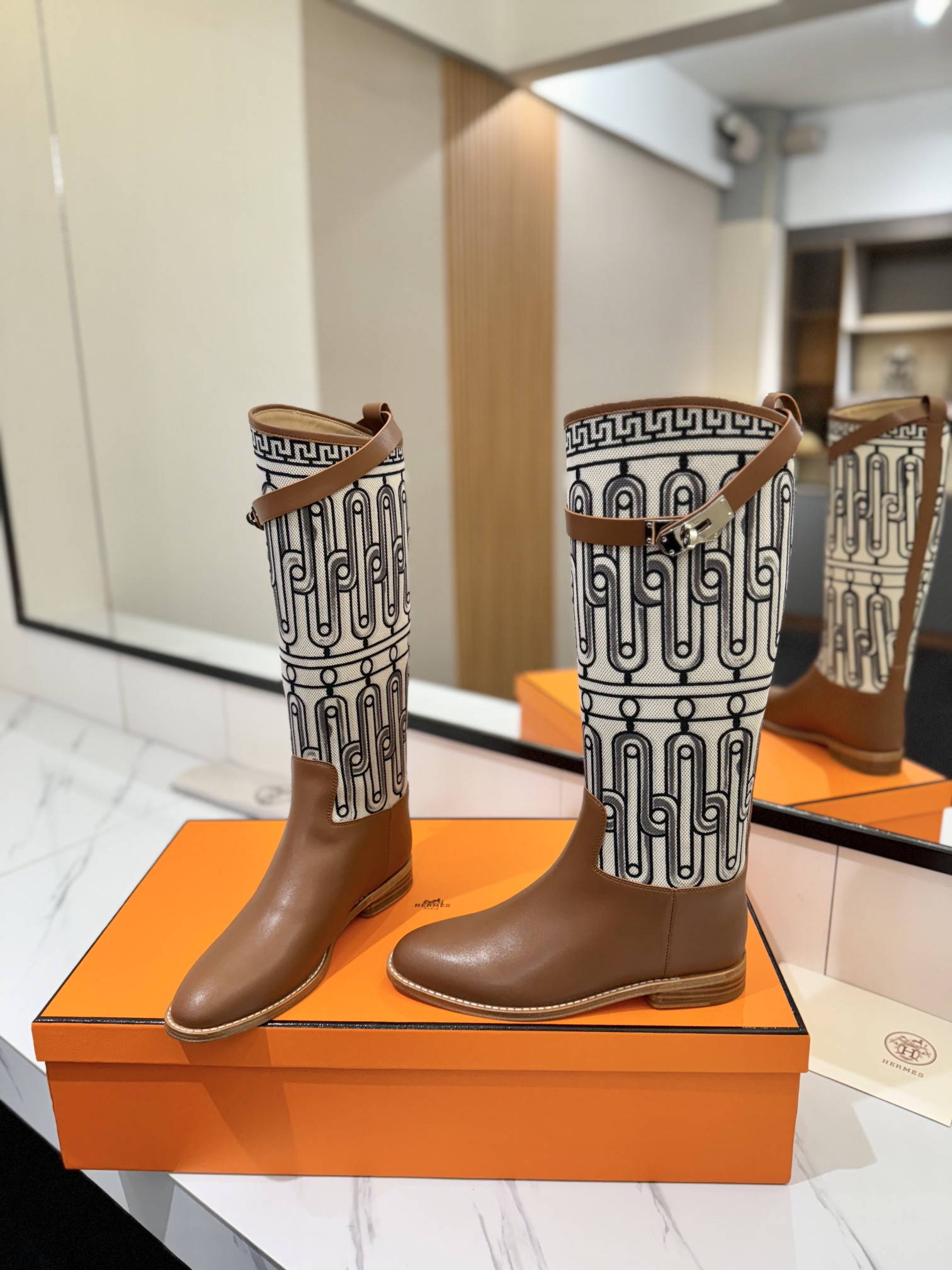 ua H**me5 jumping boots
