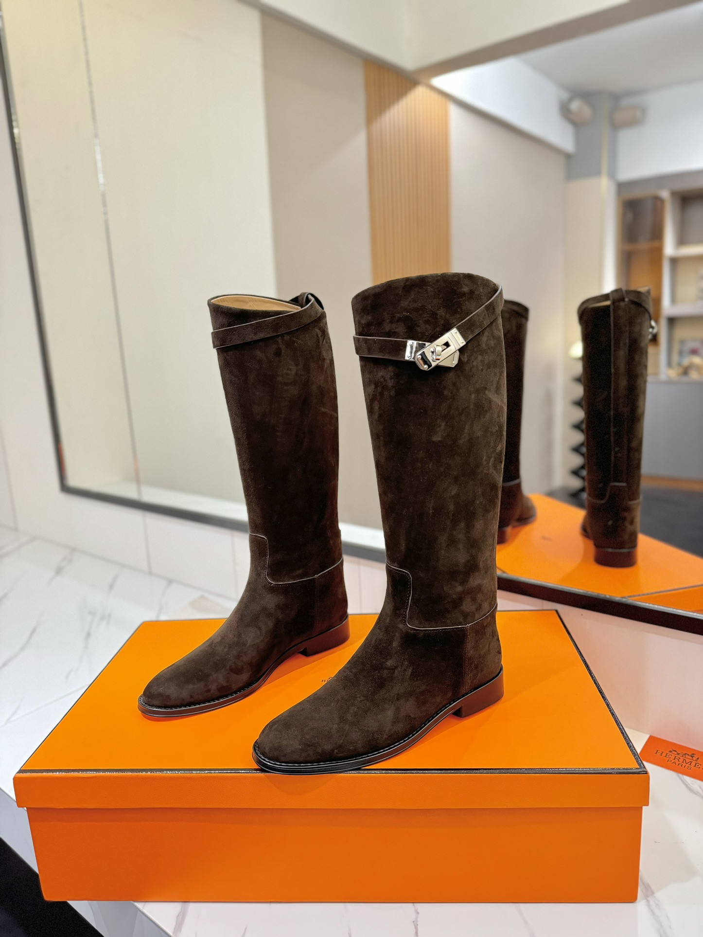 ua H**me5 jumping boots